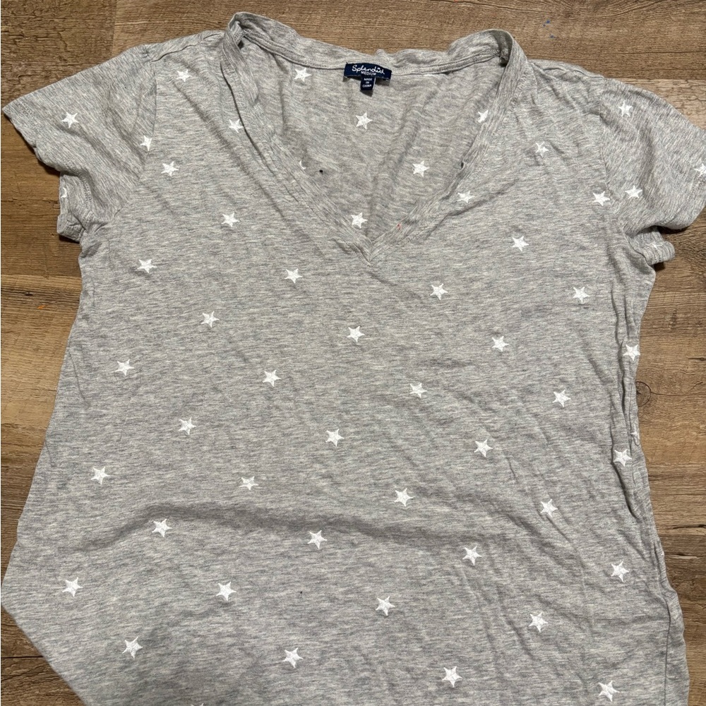 splendid top
cute stars
VERY soft
v-neck